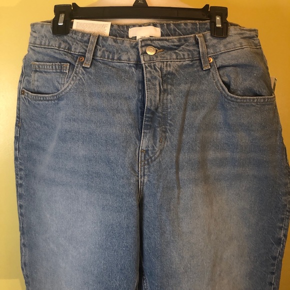 H&M mom jeans. Size 12 . NWT - Picture 2 of 9